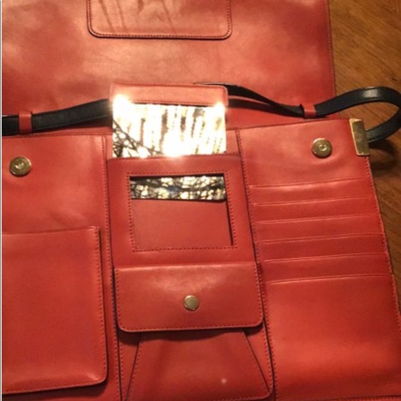 Handbag - Picture 6 of 7